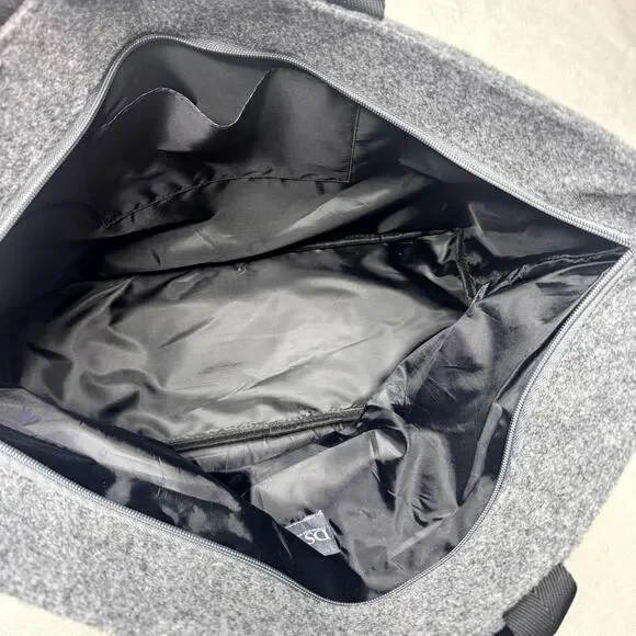 DSW Gray and Black Felt Zip Top Shoe Compartment Lightweight Travel Bag Tote - Picture 6 of 9
